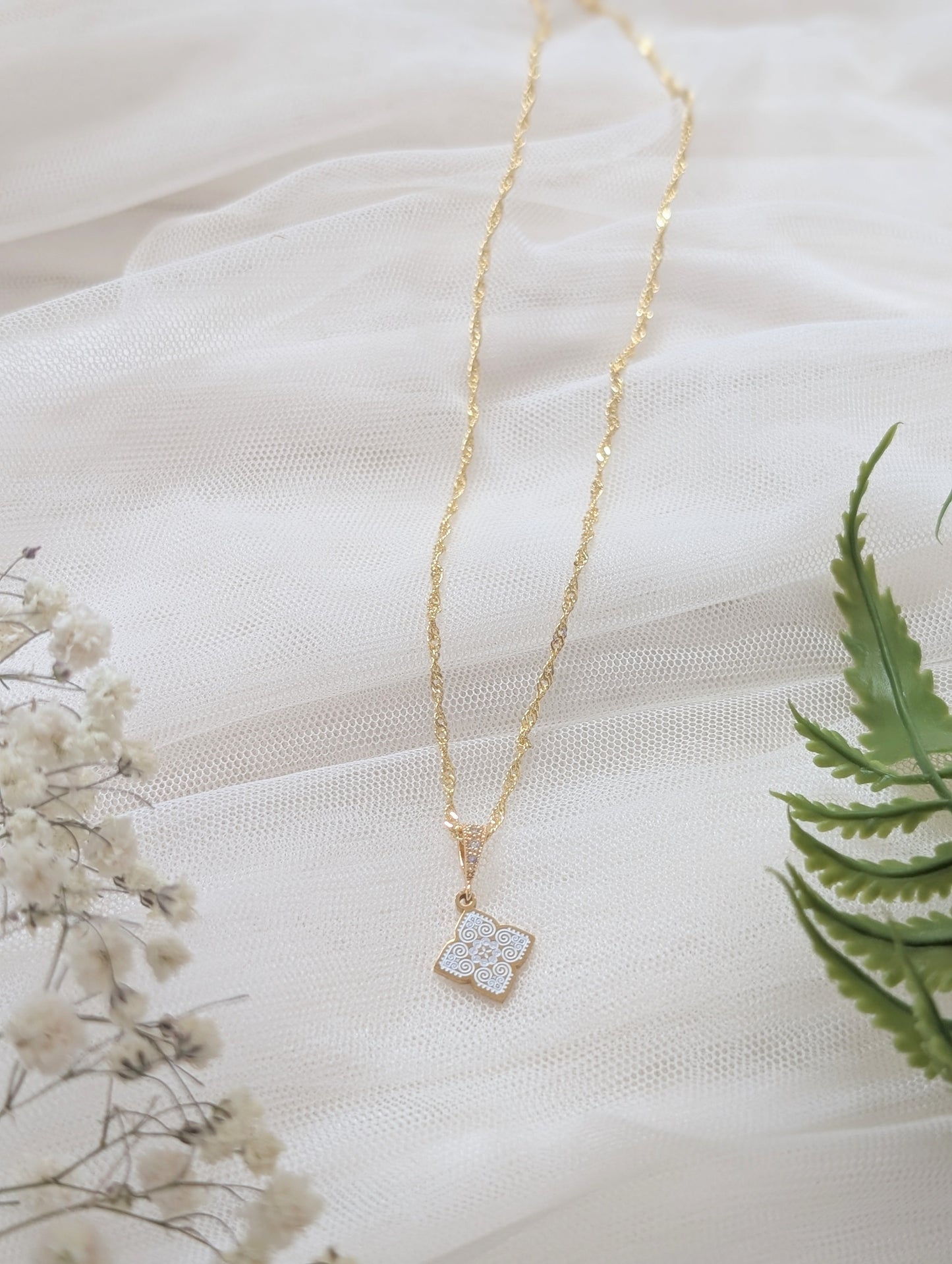 Lovely Clover Necklace