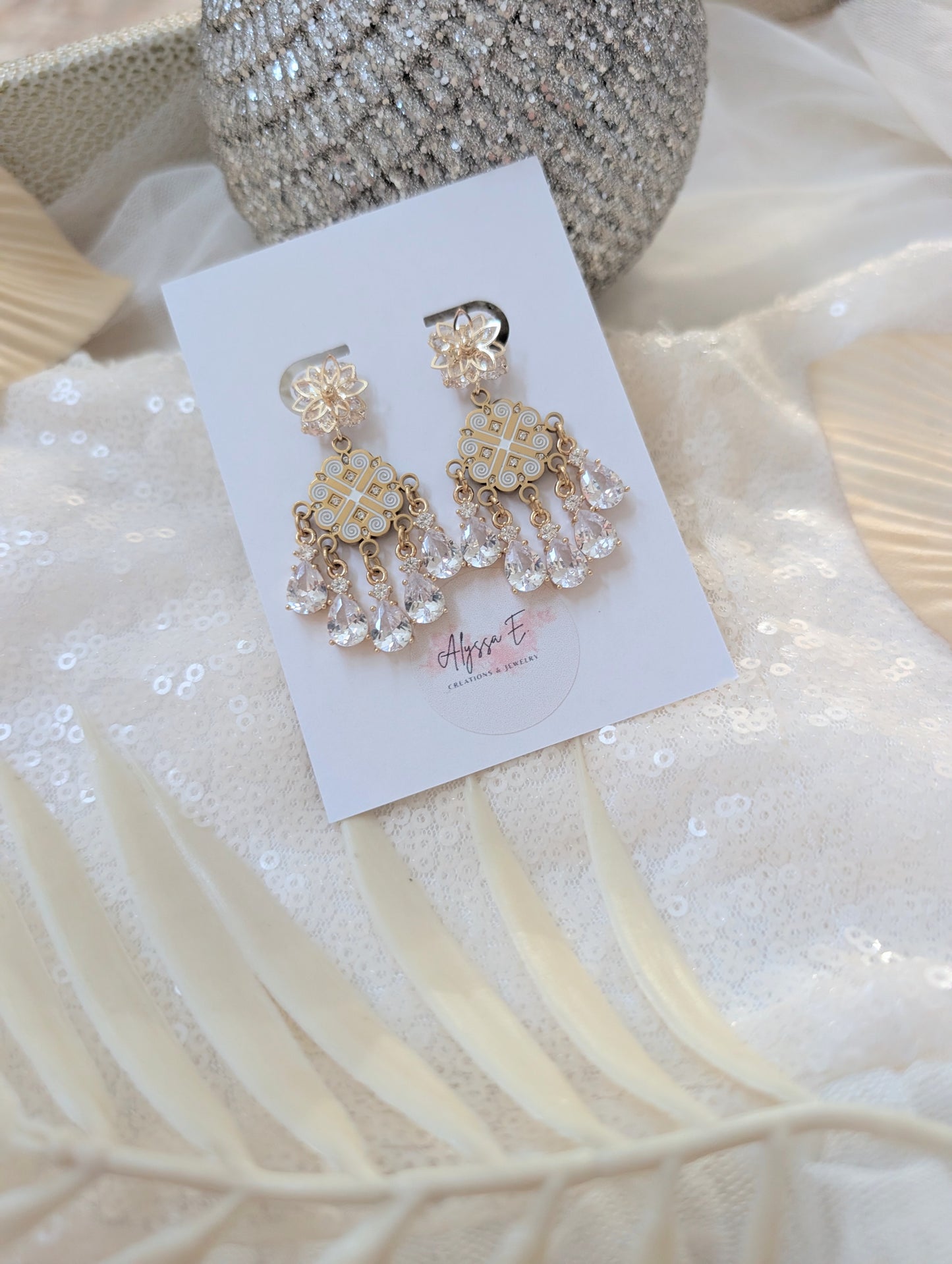 Eternelle Earrings