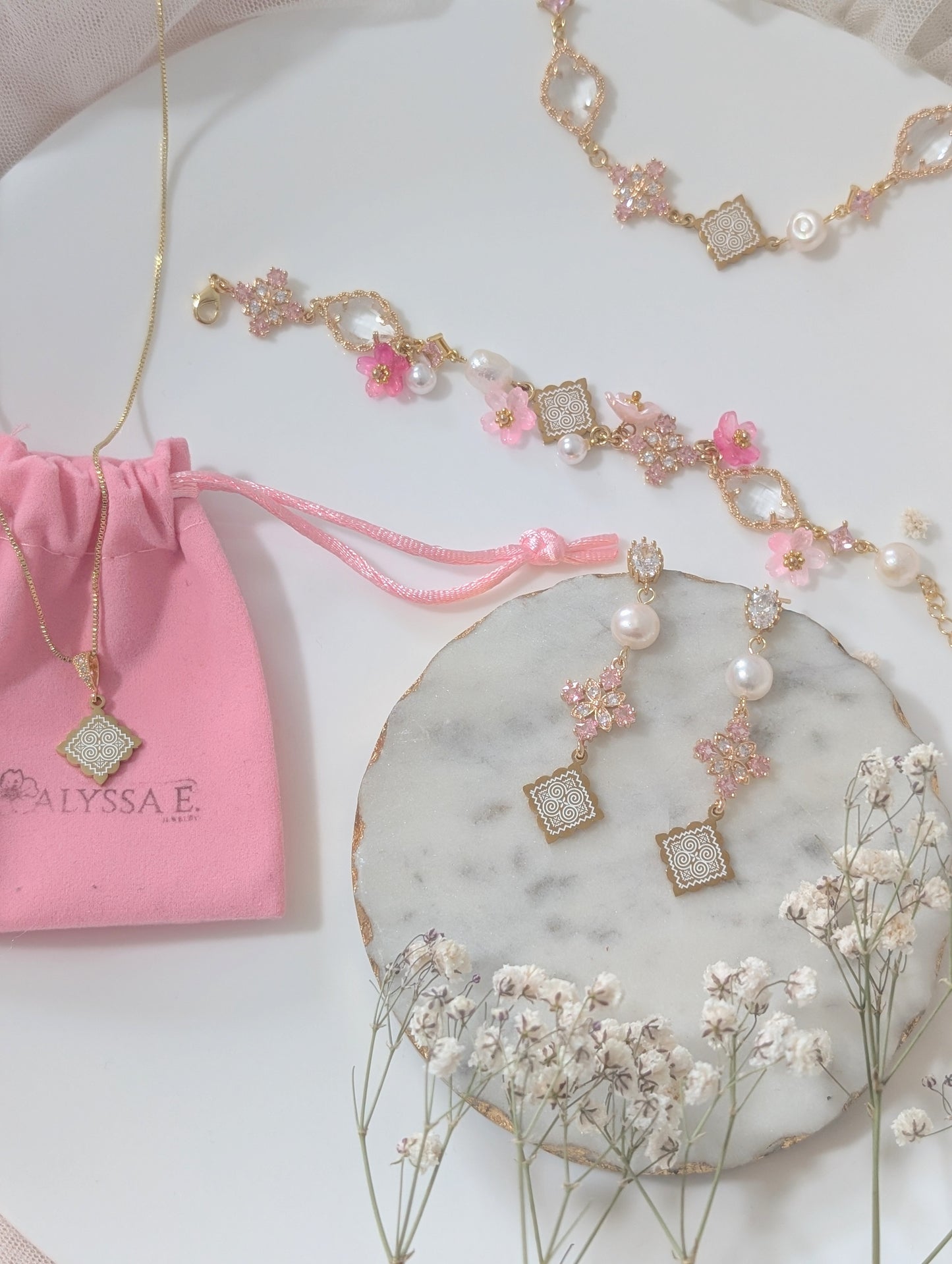 The Enchanted Heart Floral Bracelet