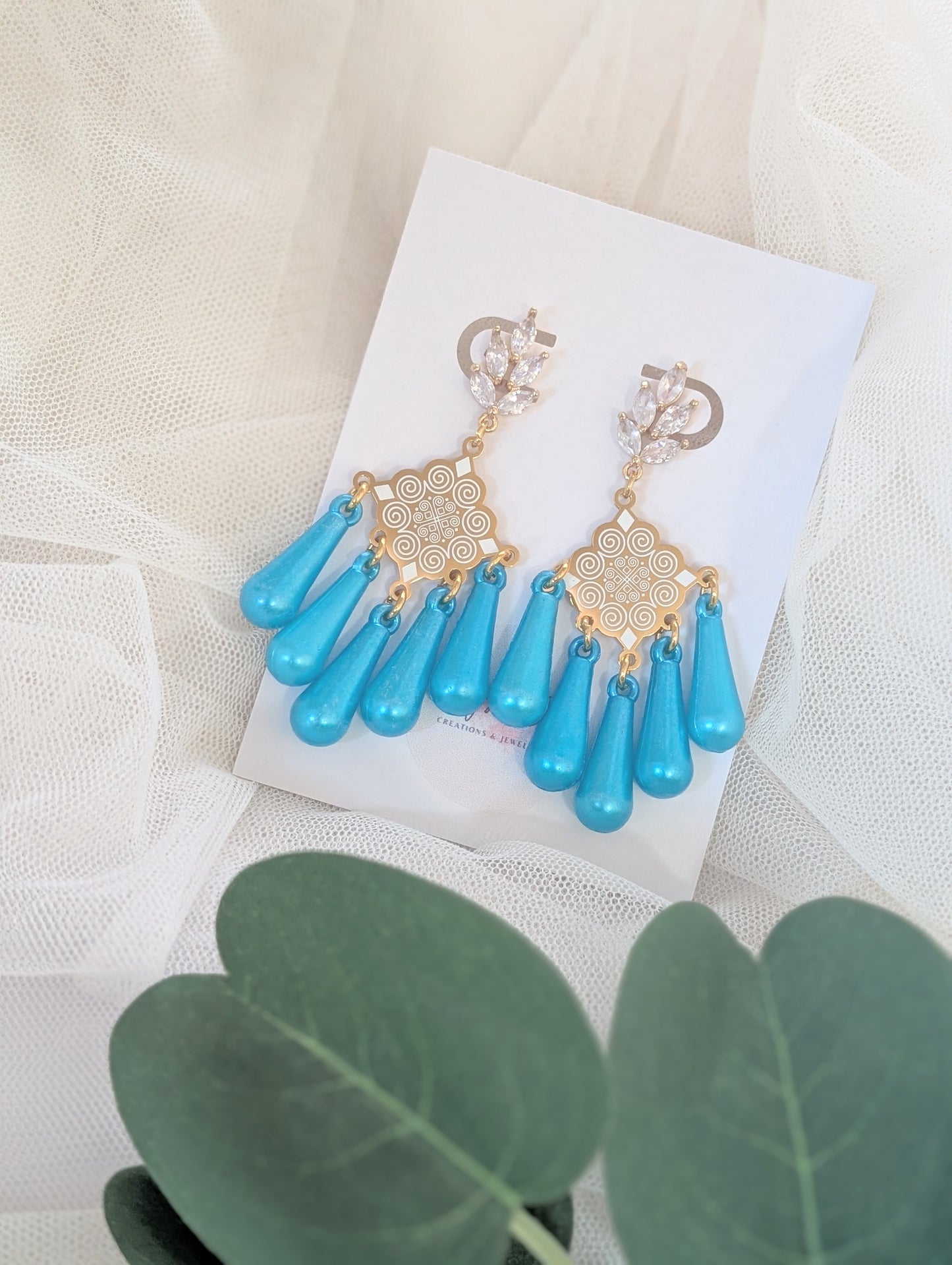 Ntawmn Earrings