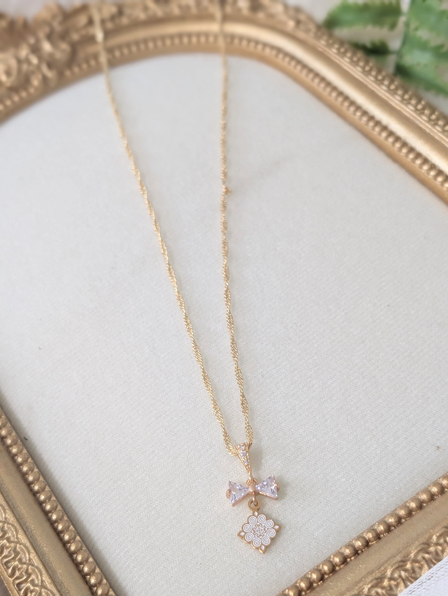 Dainty Micro Bow Necklace