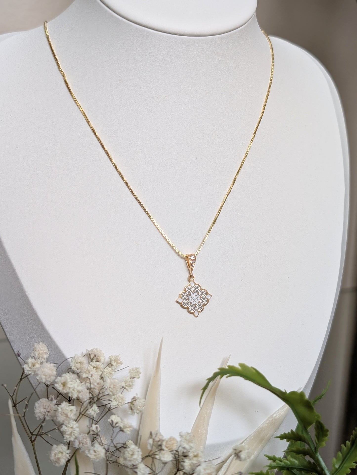 White Diamond Necklace