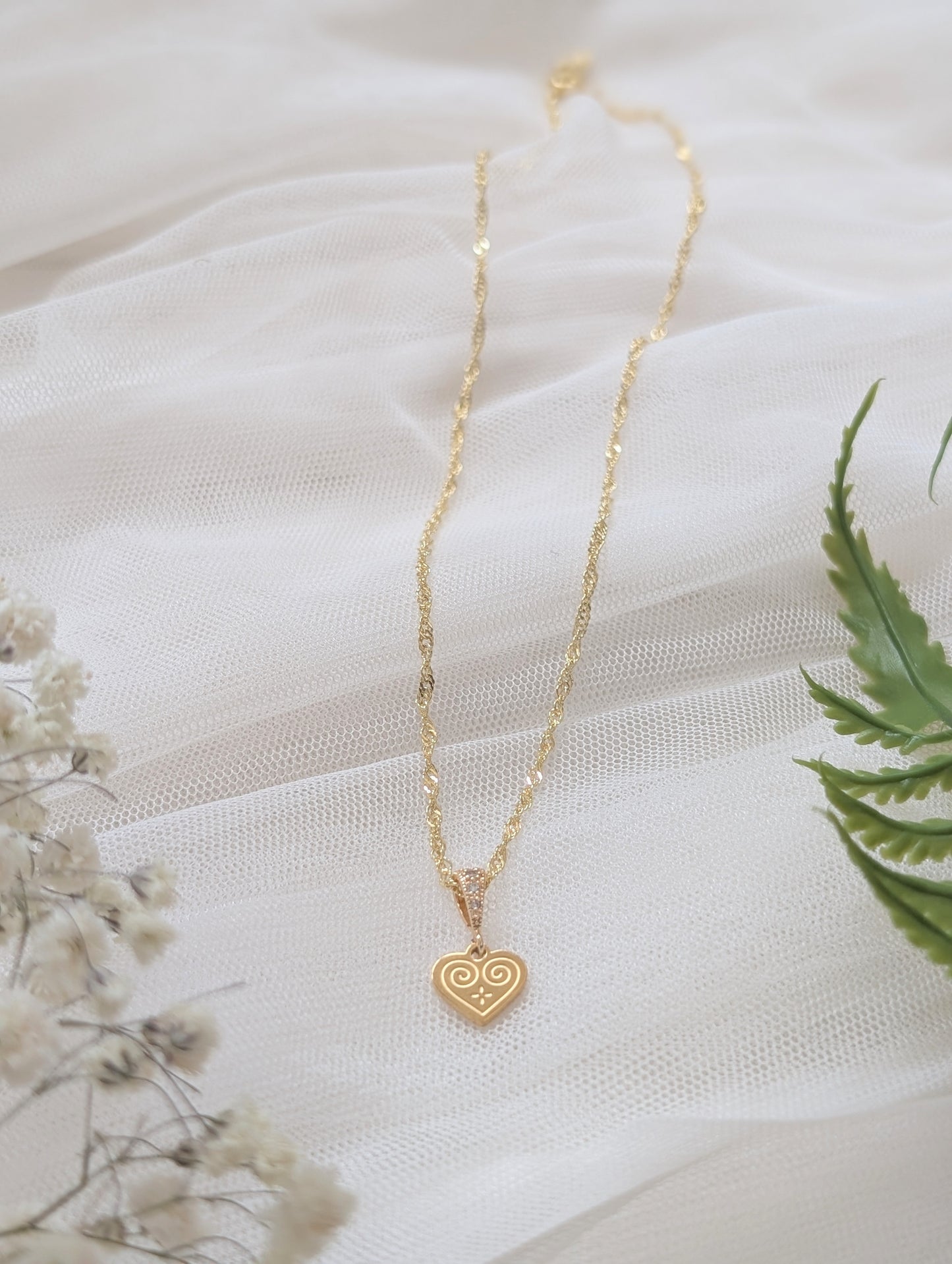 Micro Heart Pepper Seed Necklace