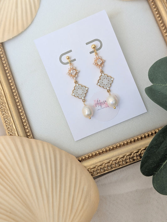 Vintage Pearl Edit Stud Earrings