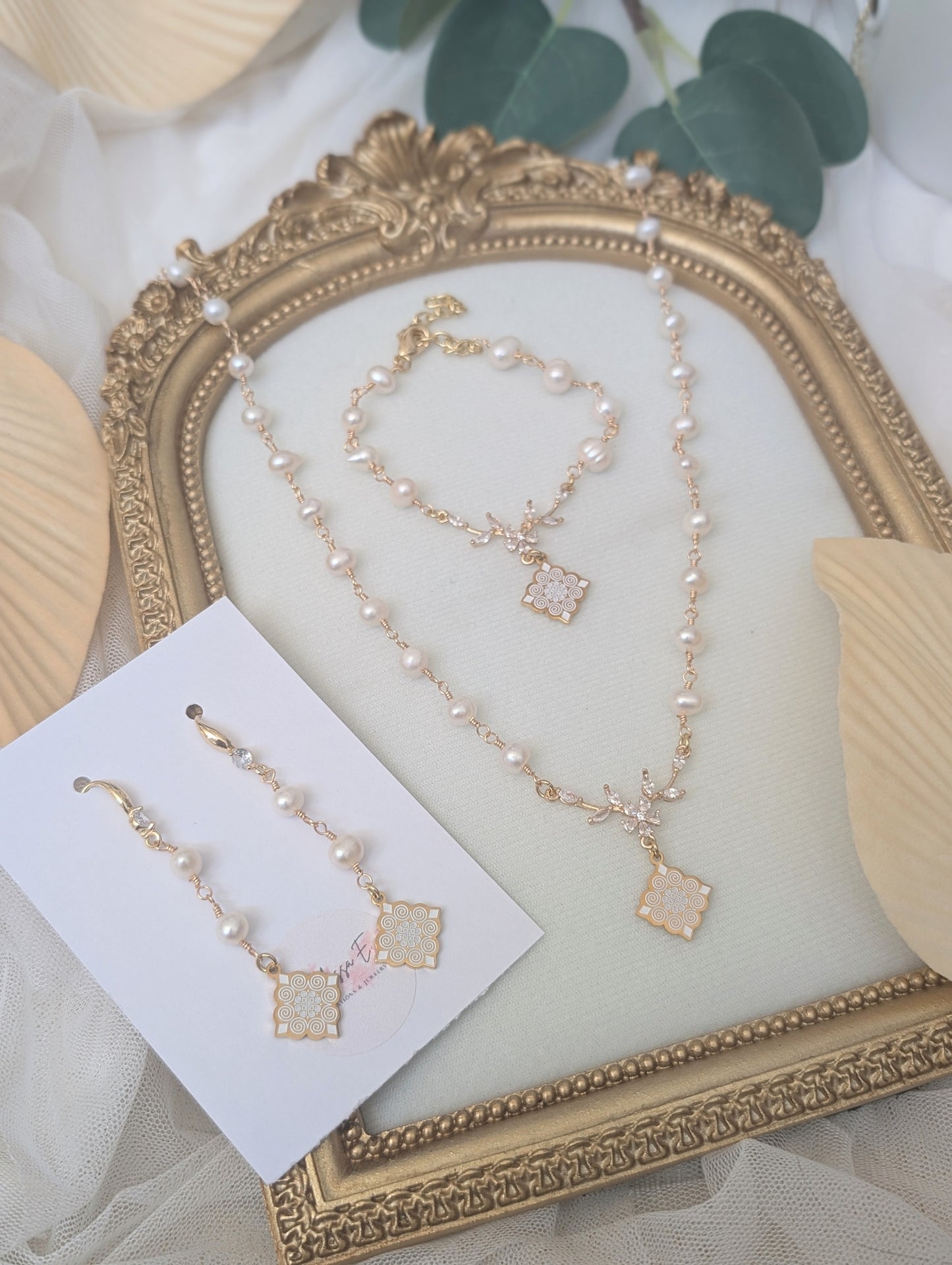 Pearl Edit Earrings