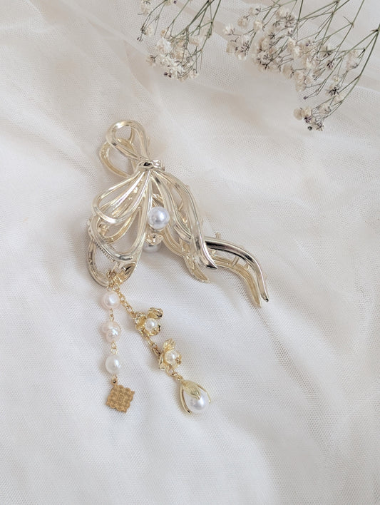 Pearled Bow Claw Clip Dangle