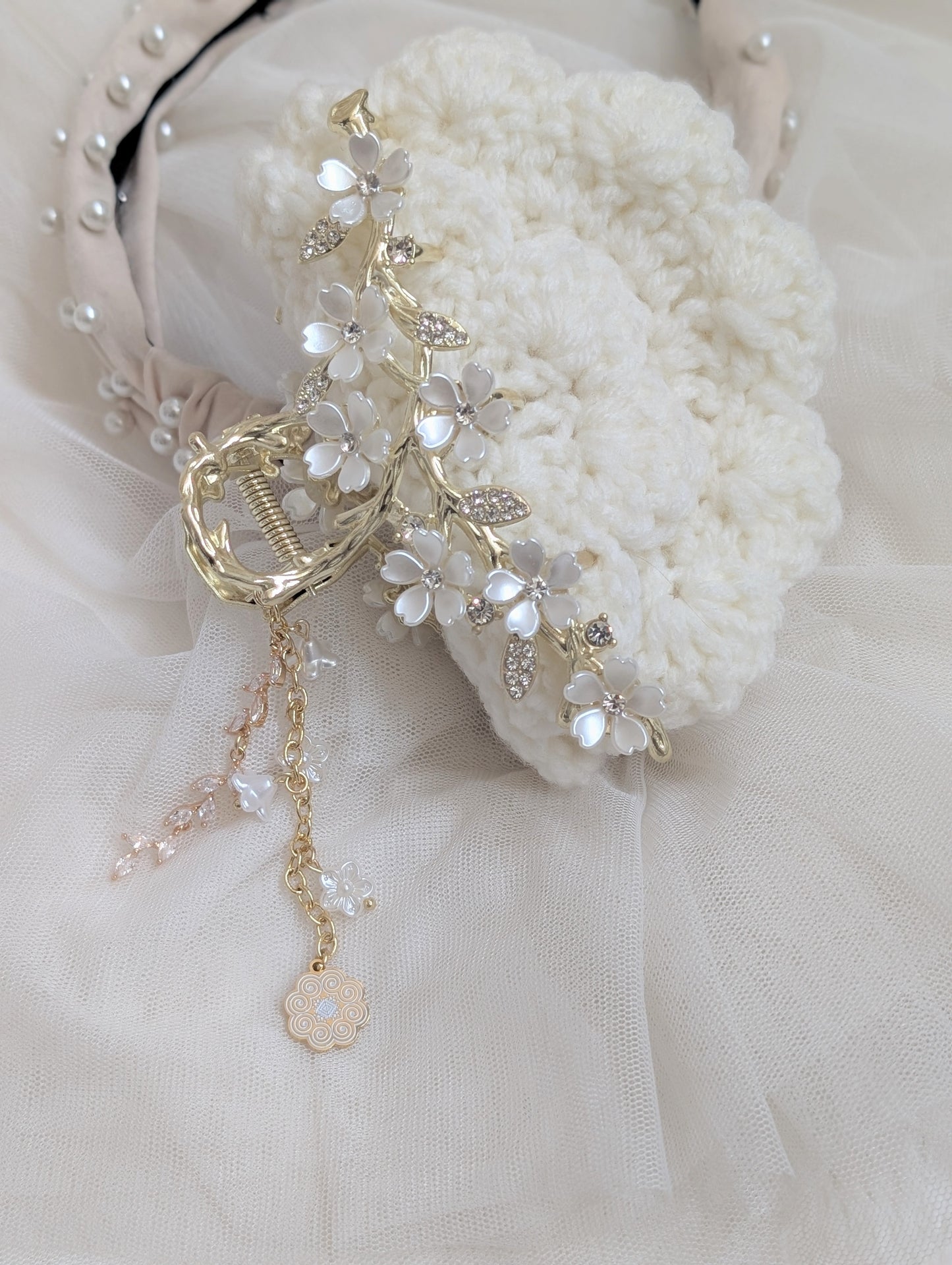 Golden Hour Claw Clip Floral Dangle