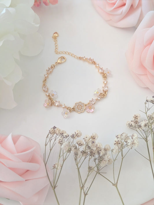 Honeyblossom Minimalistic Floral Bracelet