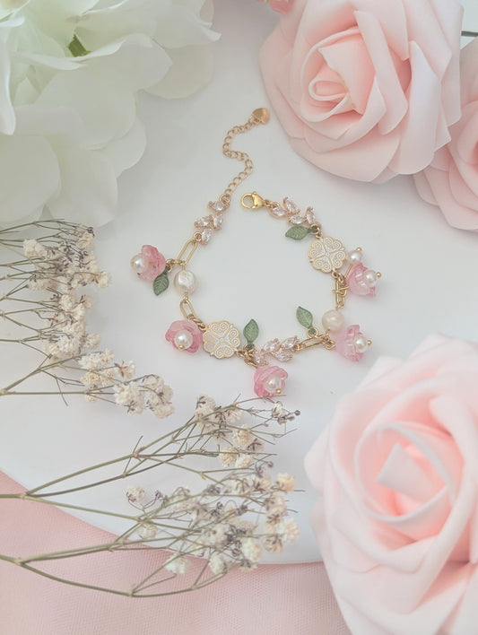 Rosebud Chain Floral Bracelet