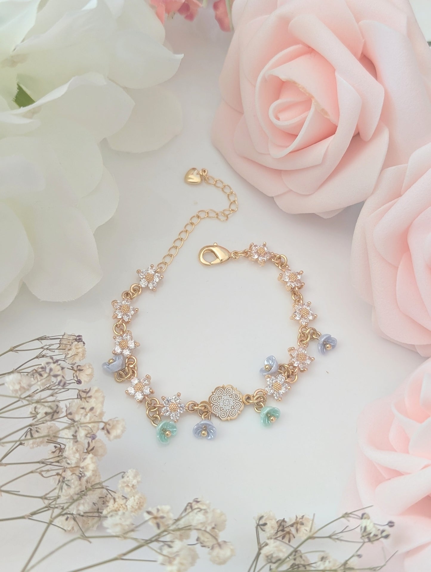 Blue Daisy Minimalistic Floral Bracelet