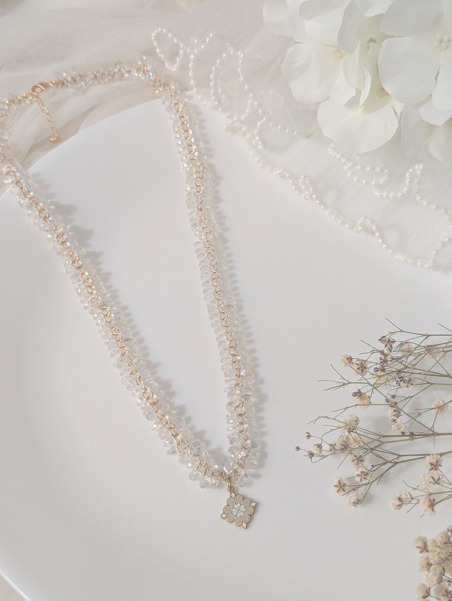 Amora Necklace
