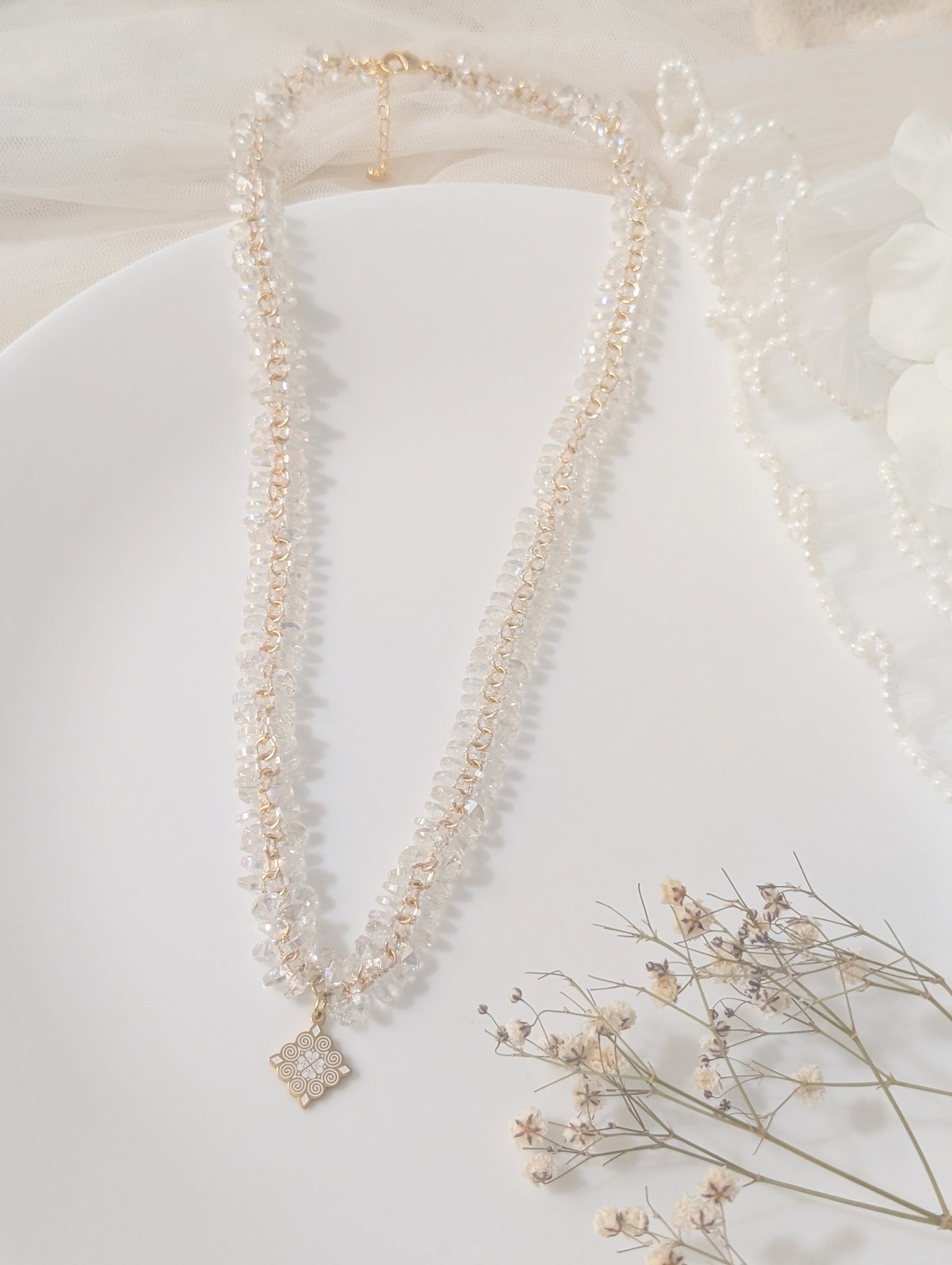 Amora Necklace