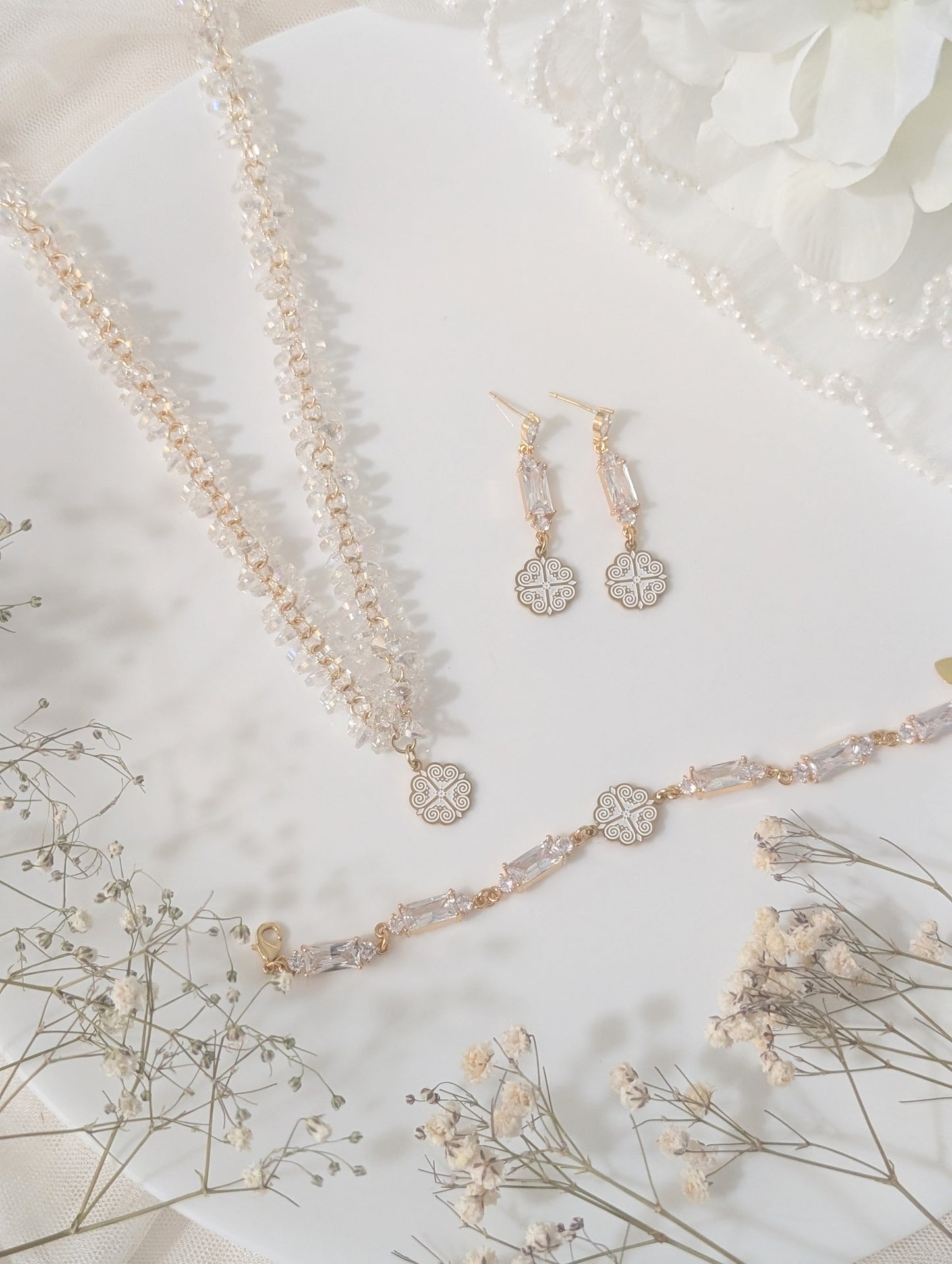 Opaline Necklace