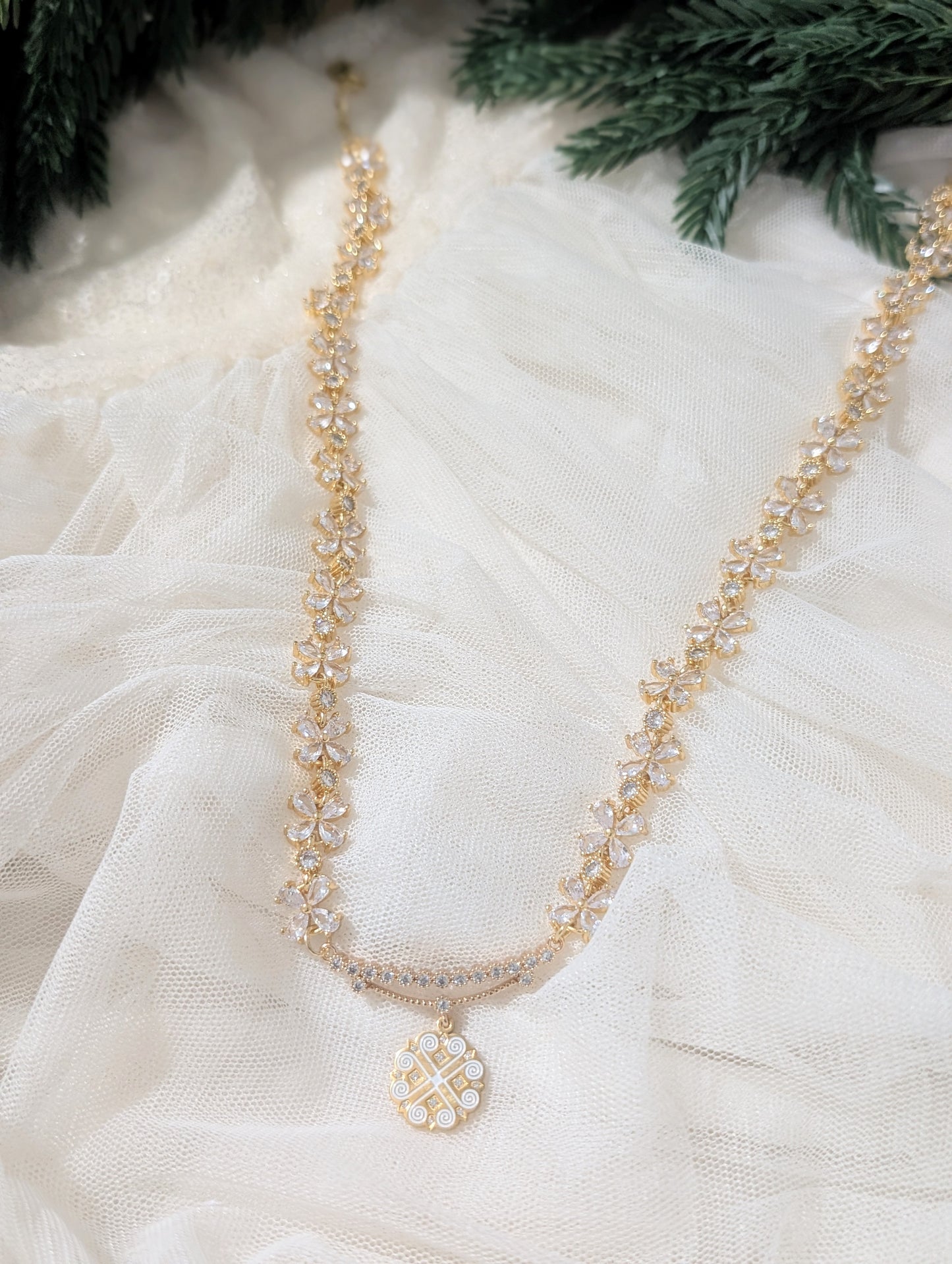 Winter Bloom Necklace