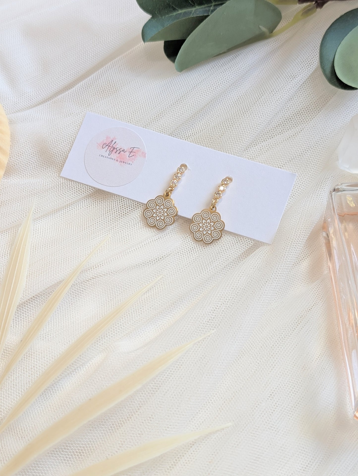 Simplicity Round Earrings