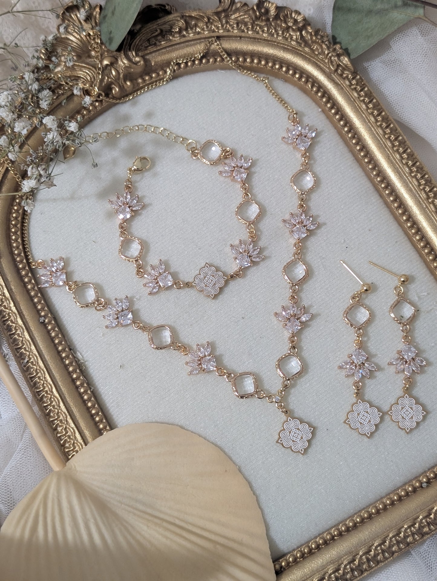 Crystelle Bracelet