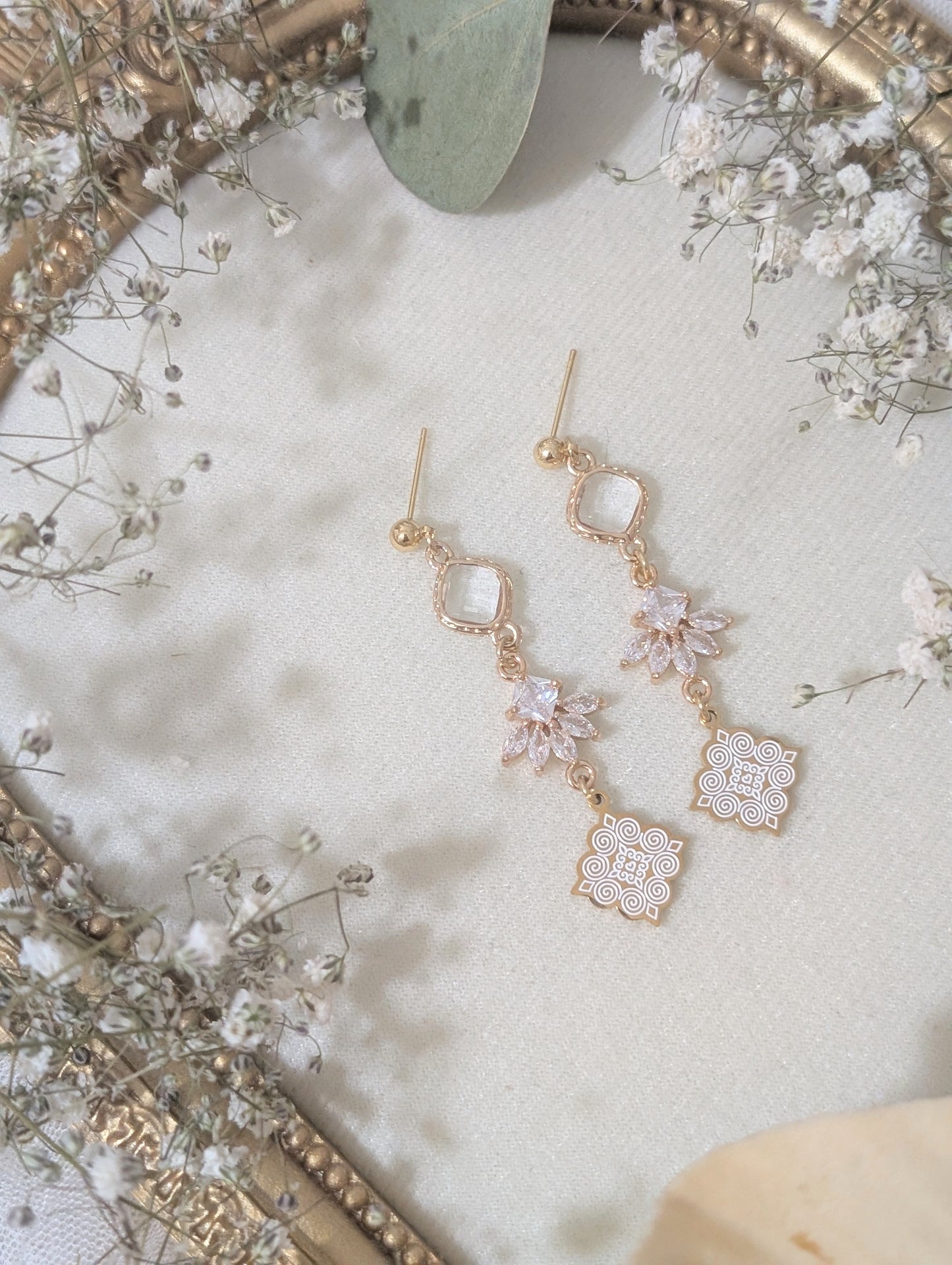 Crystelle Earrings