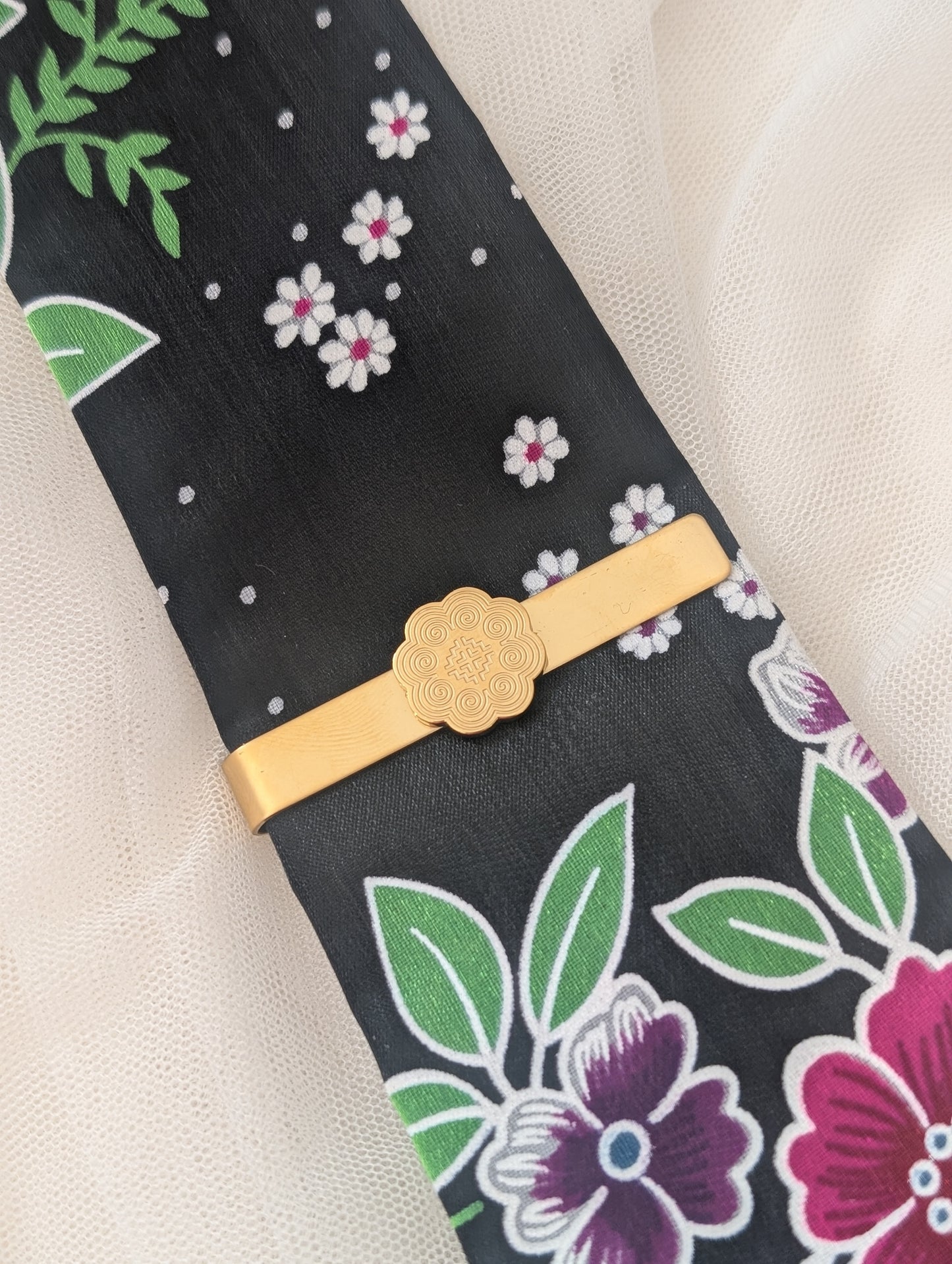 Gold Elephant Foot Men's Tie Clip