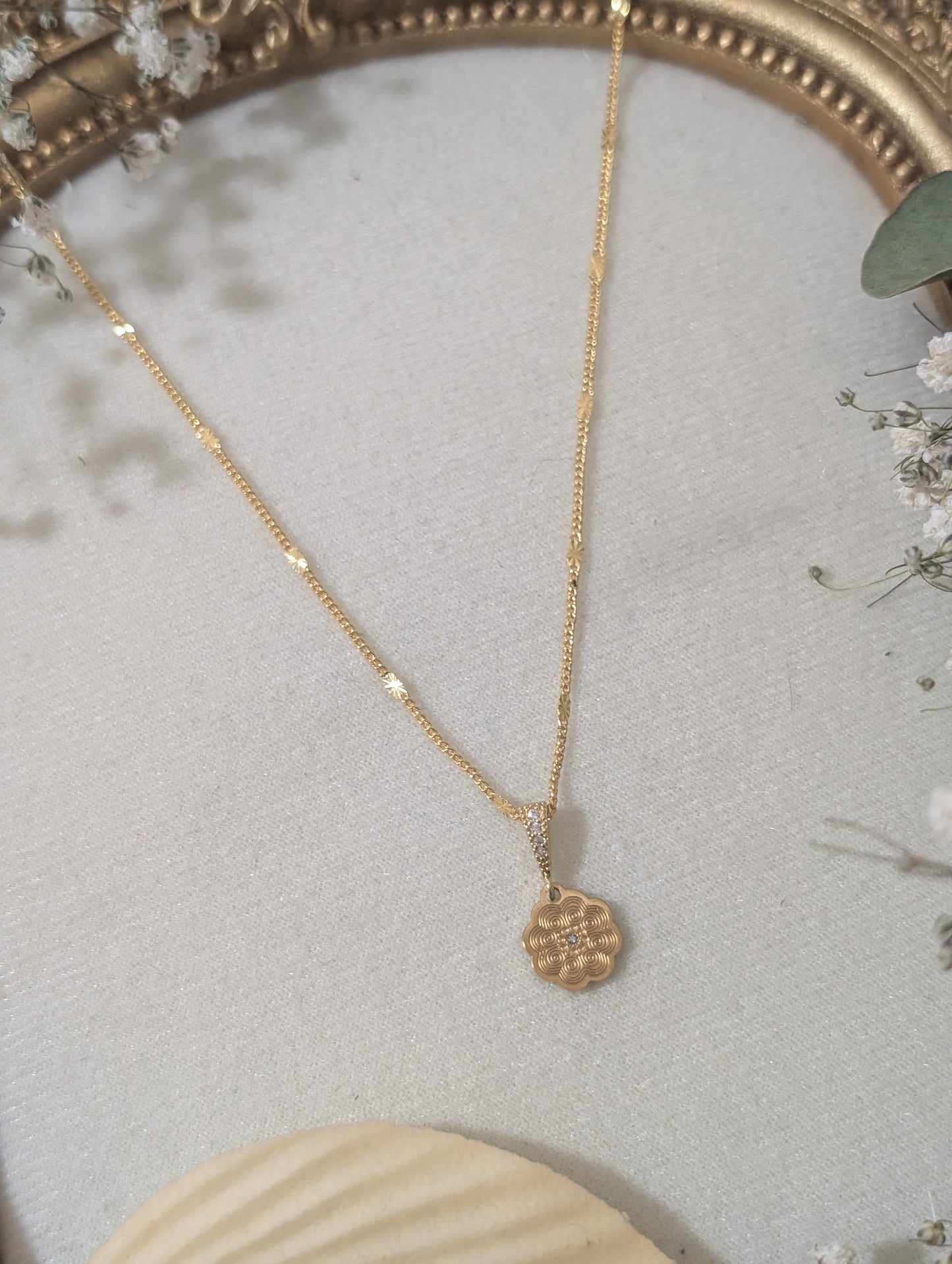 Elephant Foot Gem Necklace