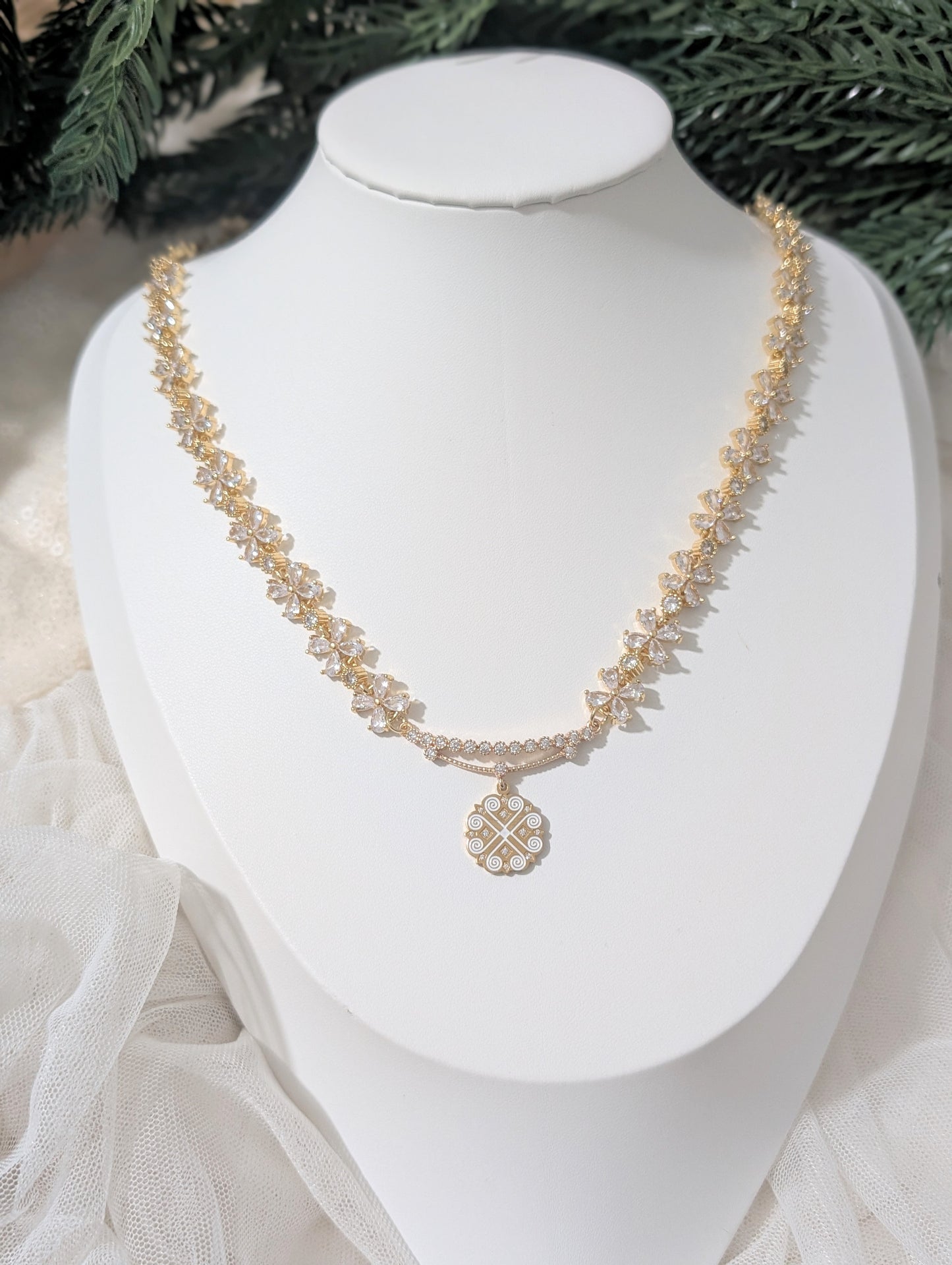 Winter Bloom Necklace