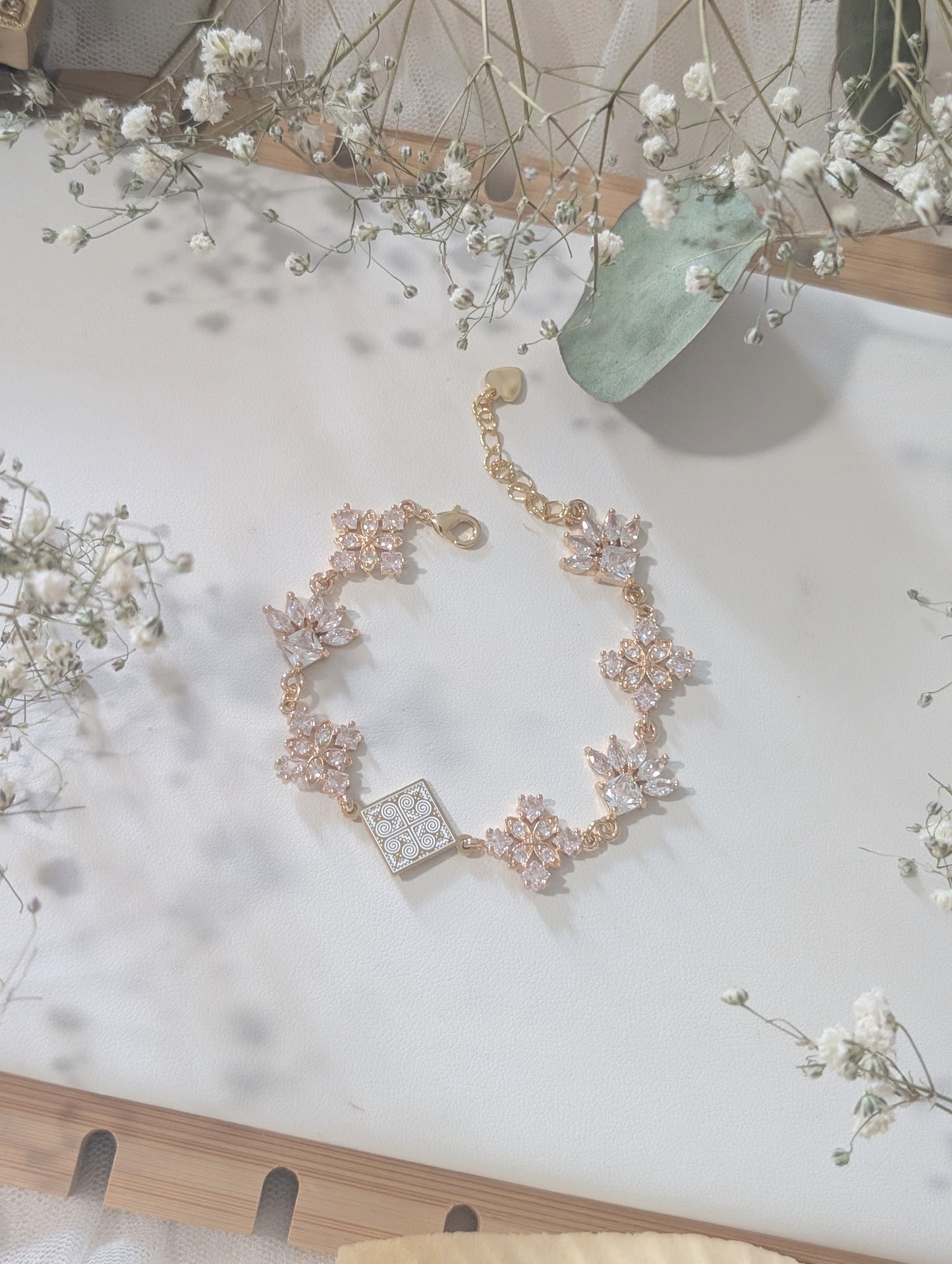 Essence Bracelet