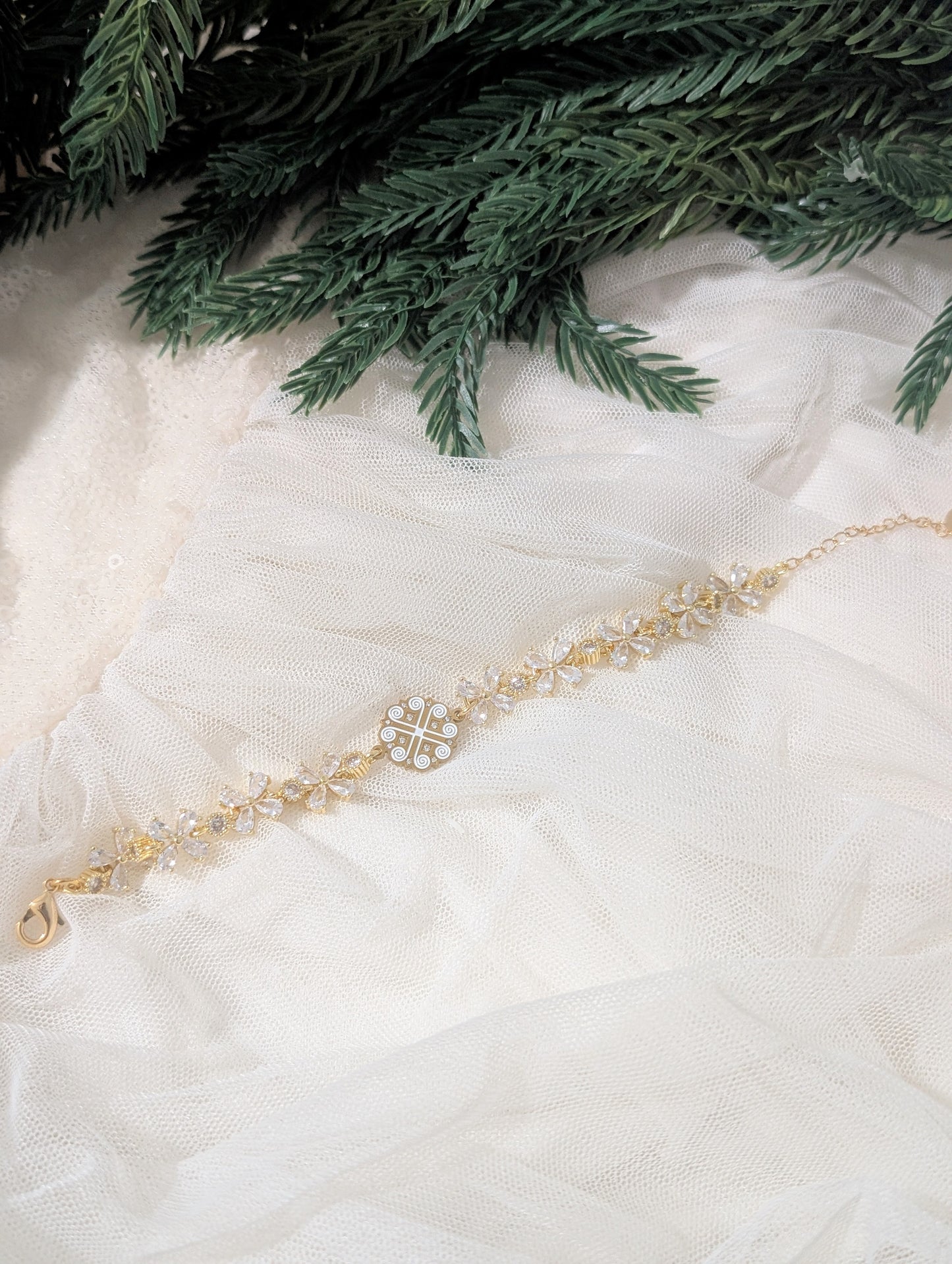 Winter Bloom Bracelet